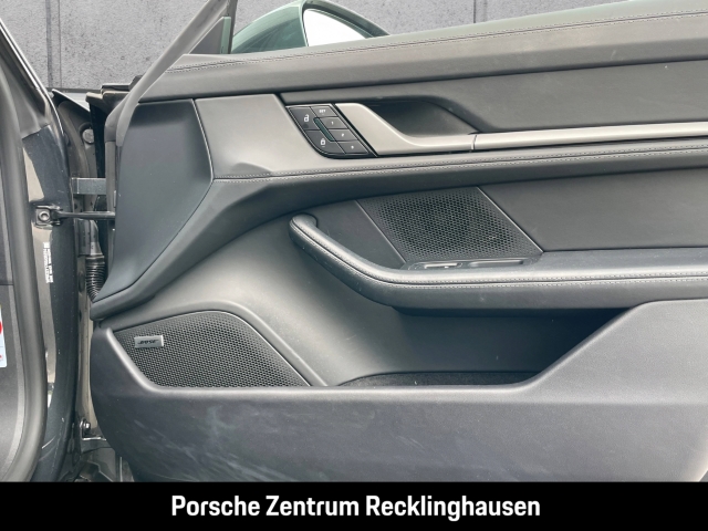 Porsche Taycan 4S Nachtsicht InnoDrive SurroundView BOSE
