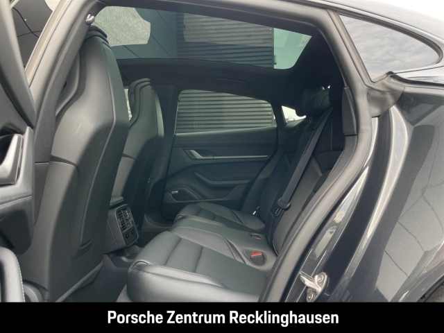 Porsche Taycan 4S Nachtsicht InnoDrive SurroundView BOSE