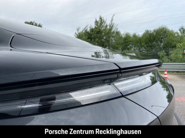 Porsche Taycan 4S Nachtsicht InnoDrive SurroundView BOSE