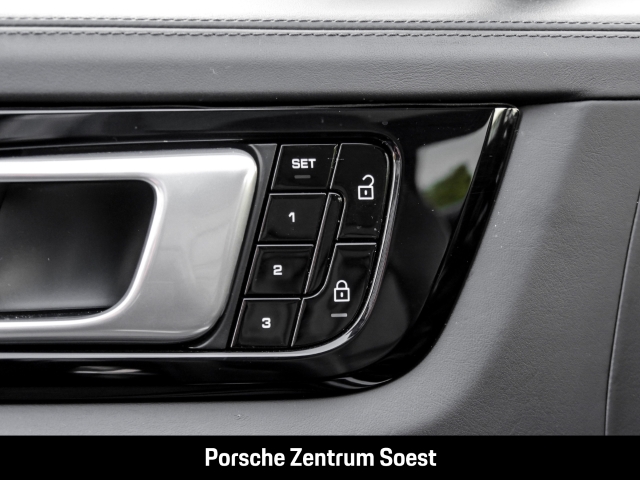Porsche Cayenne /22-Zoll/PASM/LED-Matrix/Panorama/BOSE