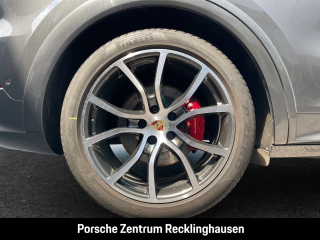 Porsche Cayenne GTS Coupe InnoDrive HA-Lenkung Soft-Close