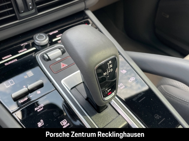 Porsche Cayenne GTS Coupe InnoDrive HA-Lenkung Soft-Close