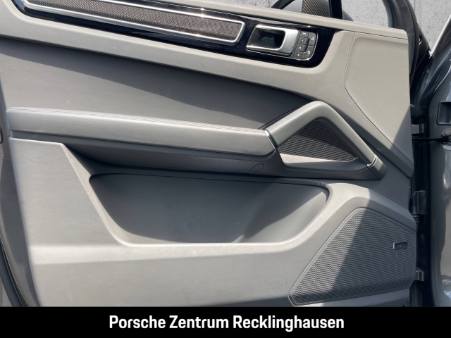 Porsche Cayenne GTS Coupe InnoDrive HA-Lenkung Soft-Close