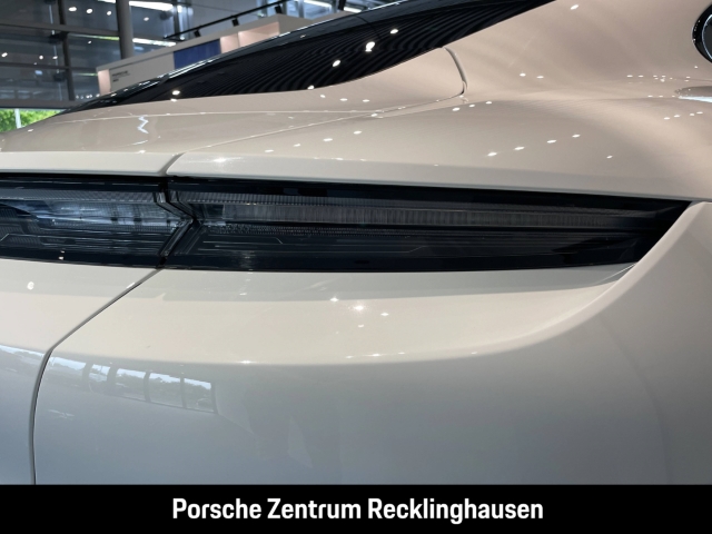 Porsche Taycan GTS Head-Up LED-Matrix Abstandstempomat
