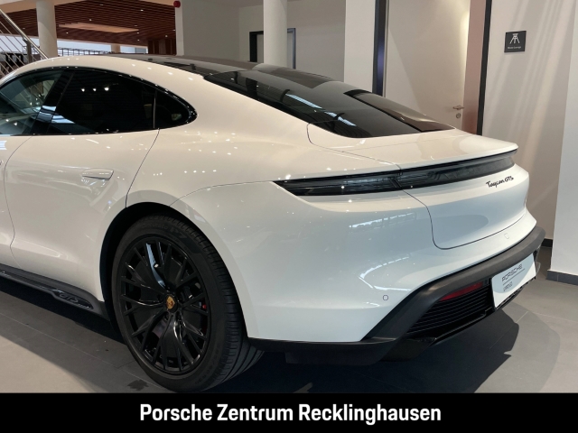 Porsche Taycan GTS Head-Up LED-Matrix Abstandstempomat