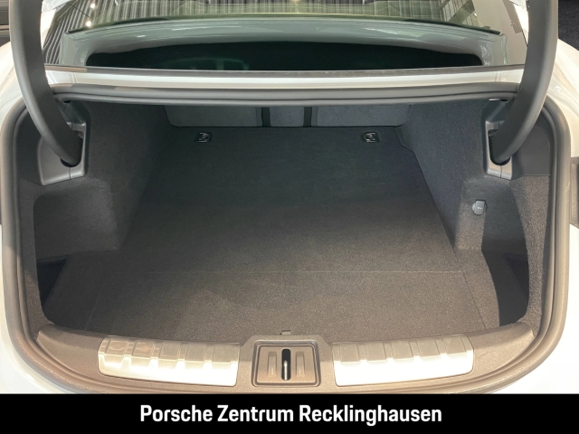 Porsche Taycan GTS Head-Up LED-Matrix Abstandstempomat