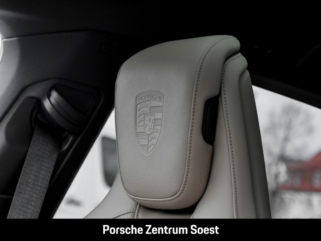 Porsche Taycan 4 Cross Turismo