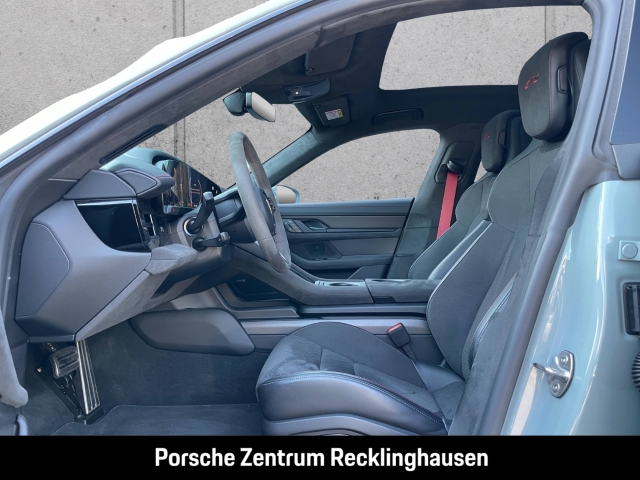 Porsche Taycan GTS Active-Ride InnoDrive HA-Lenkung