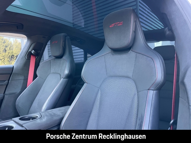 Porsche Taycan GTS Active-Ride InnoDrive HA-Lenkung