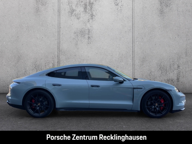 Porsche Taycan GTS Active-Ride InnoDrive HA-Lenkung