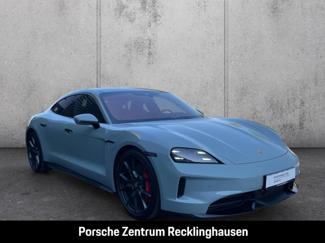 Porsche Taycan GTS Active-Ride InnoDrive HA-Lenkung