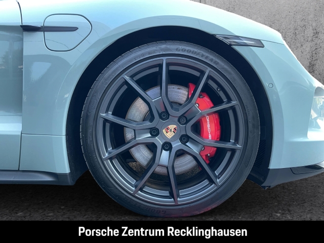 Porsche Taycan GTS Active-Ride InnoDrive HA-Lenkung