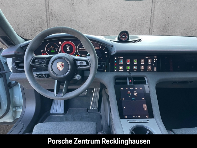 Porsche Taycan GTS Active-Ride InnoDrive HA-Lenkung