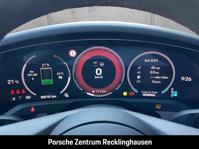 Porsche Taycan GTS Active-Ride InnoDrive HA-Lenkung