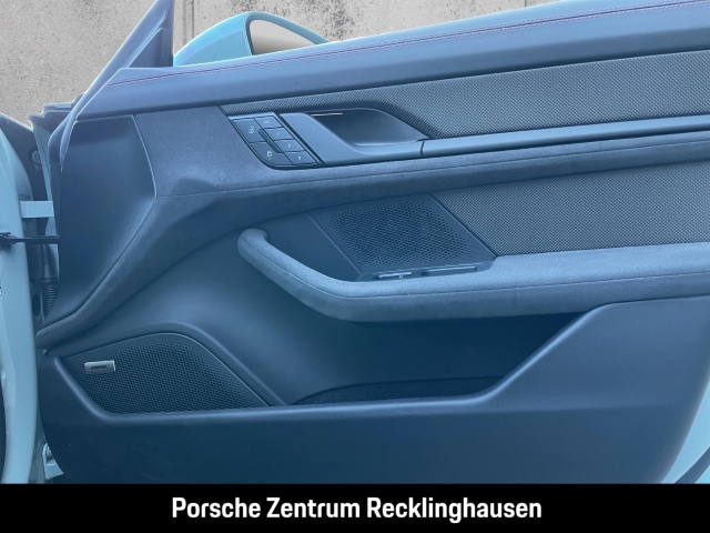 Porsche Taycan GTS Active-Ride InnoDrive HA-Lenkung
