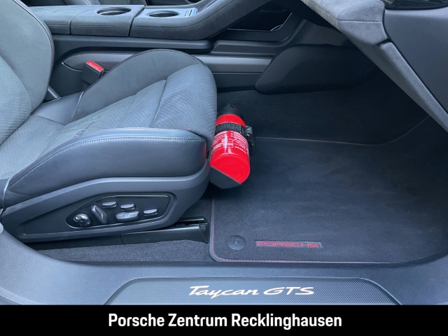 Porsche Taycan GTS Active-Ride InnoDrive HA-Lenkung