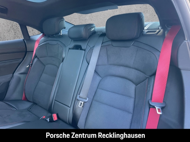 Porsche Taycan GTS Active-Ride InnoDrive HA-Lenkung
