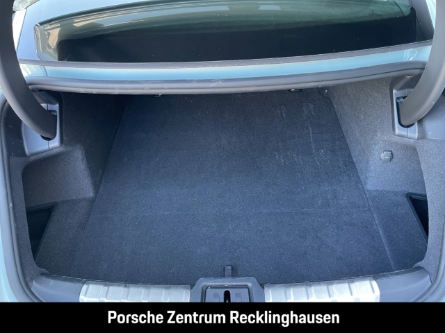 Porsche Taycan GTS Active-Ride InnoDrive HA-Lenkung