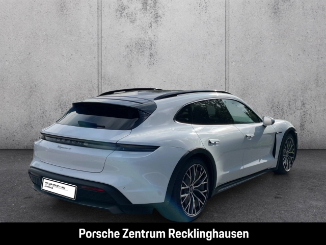 Porsche Taycan 4 Cross Turismo
