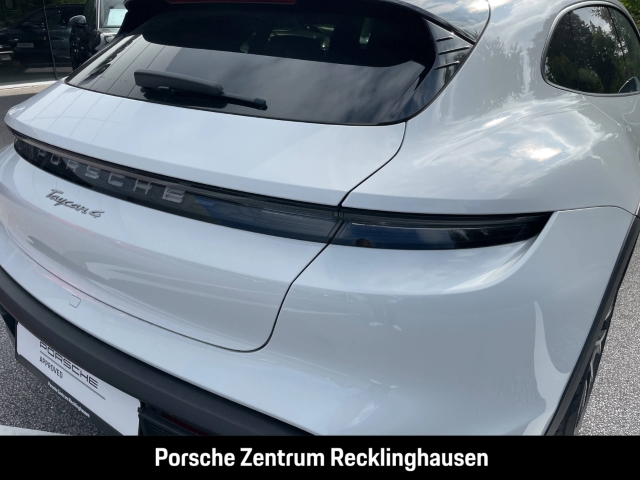 Porsche Taycan 4 Cross Turismo