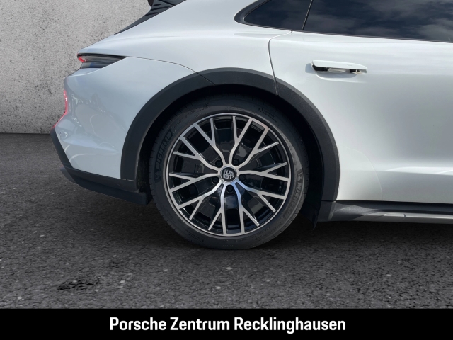 Porsche Taycan 4 Cross Turismo