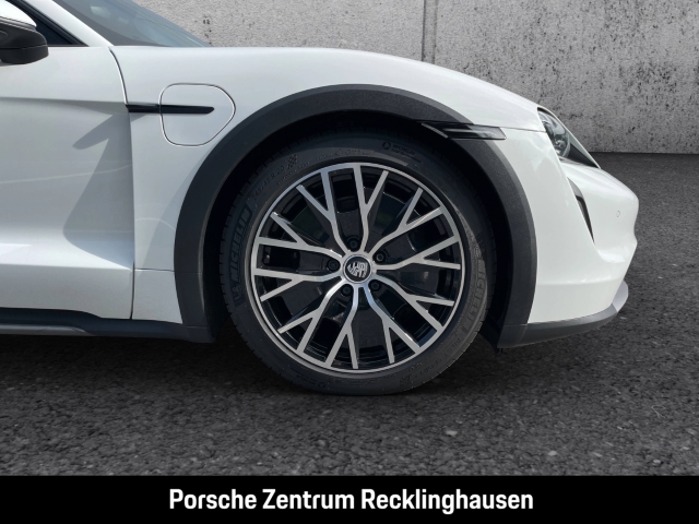 Porsche Taycan 4 Cross Turismo