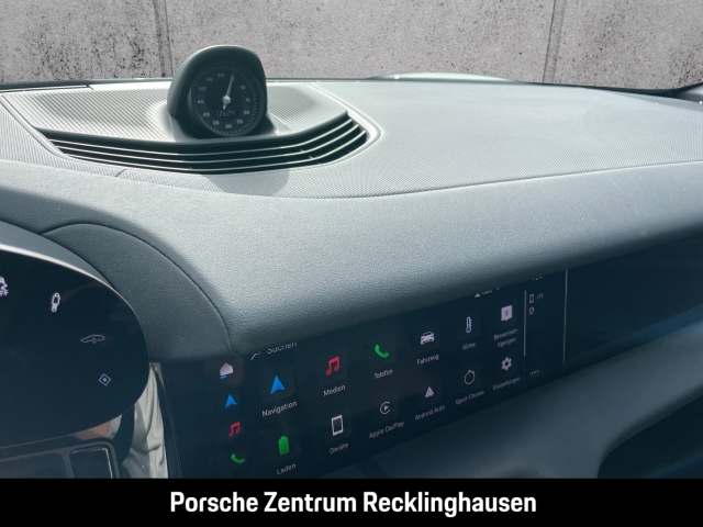 Porsche Taycan 4 Cross Turismo
