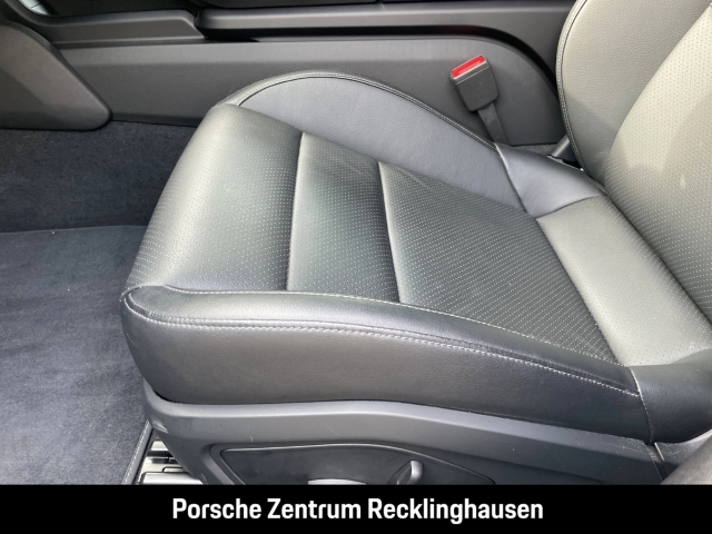Porsche Taycan 4 Cross Turismo