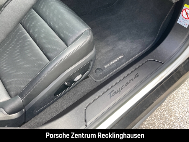 Porsche Taycan 4 Cross Turismo