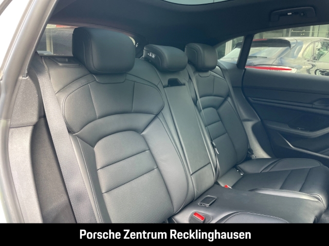 Porsche Taycan 4 Cross Turismo