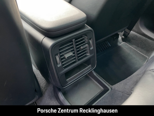 Porsche Taycan 4 Cross Turismo