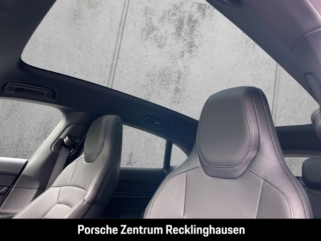 Porsche Taycan 4 Cross Turismo