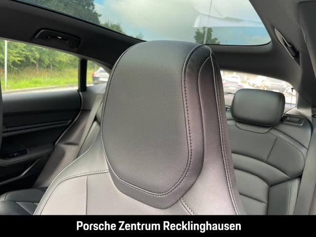 Porsche Taycan 4 Cross Turismo