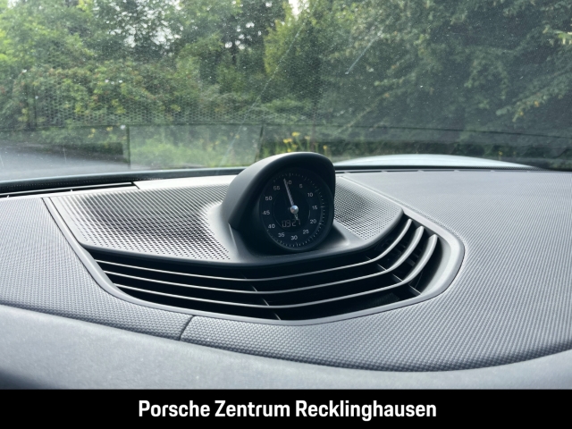 Porsche Taycan 4 Cross Turismo