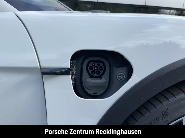 Porsche Taycan 4 Cross Turismo