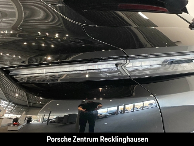 Porsche Taycan 4 Cross Turismo LED-Matrix BOSE 20-Zoll