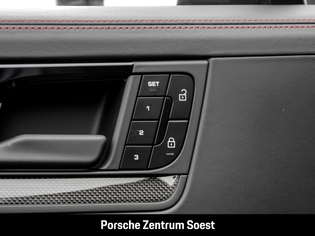 Porsche Cayenne GTS Coupe/22-Zoll/PDCC/Burmester