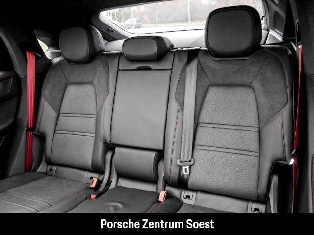 Porsche Cayenne GTS Coupe/22-Zoll/PDCC/Burmester
