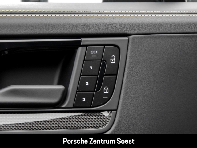 Porsche Cayenne GTS Coupe/22-Zoll/PCCB/Burmester