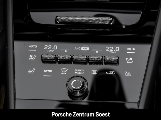 Porsche Cayenne GTS Coupe/22-Zoll/PCCB/Burmester