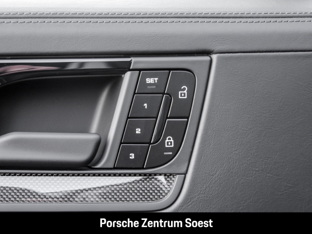 Porsche Cayenne GTS Coupe/PDCC/Leichtbau-Paket/Burmester