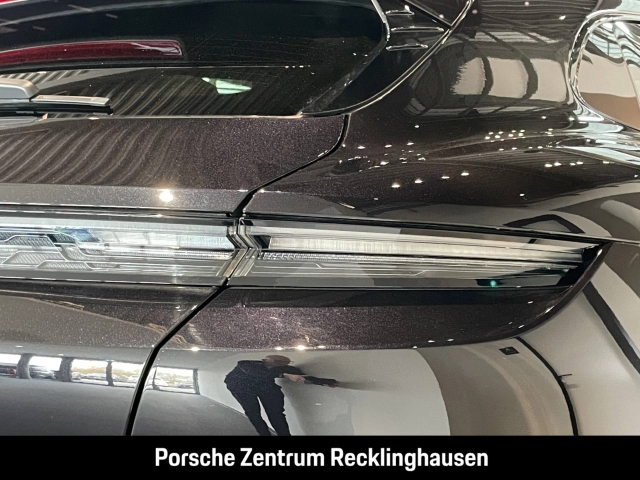 Porsche Taycan 4 Cross Turismo Surround-View Head-Up LED