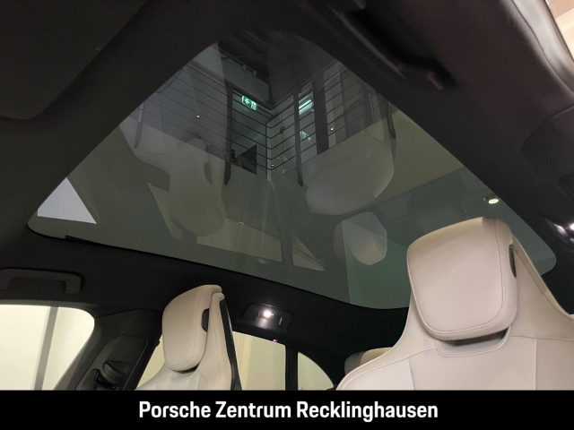 Porsche Taycan 4 Cross Turismo Surround-View Head-Up LED