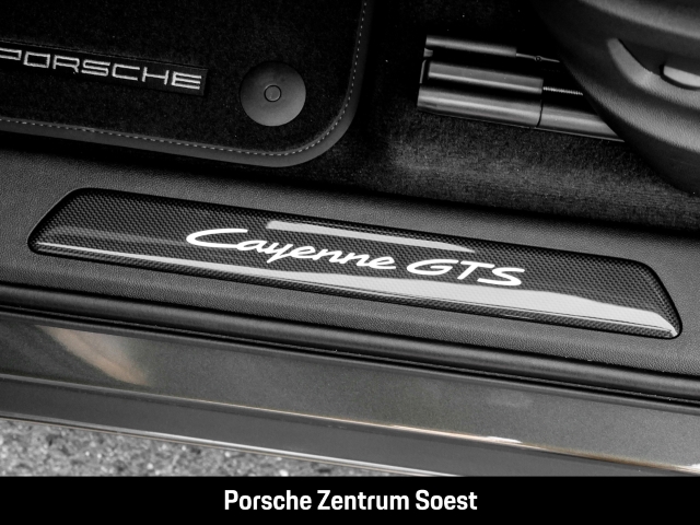Porsche Cayenne GTS Coupe/Hinterachslenkung/Burmester