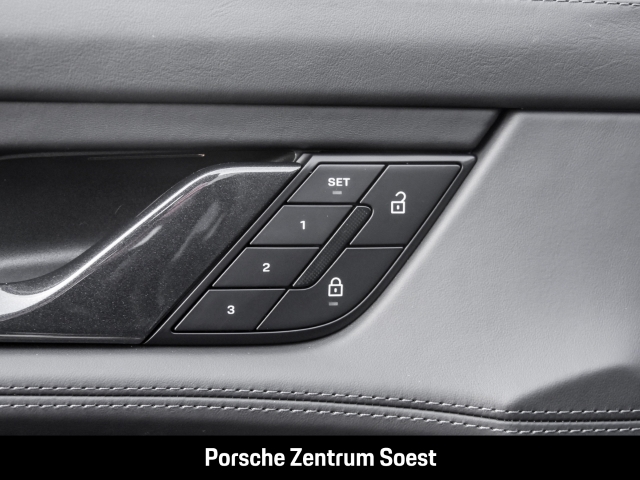 Porsche Taycan Sport Turismo Black Edition/Panorama/BOSE