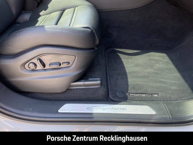 Porsche Cayenne E-Hybrid Coupe LED-Matrix Panoramadach