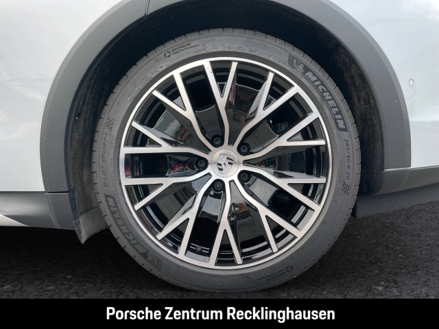 Porsche Taycan 4 Cross Turismo Surround-View LED-Matrix