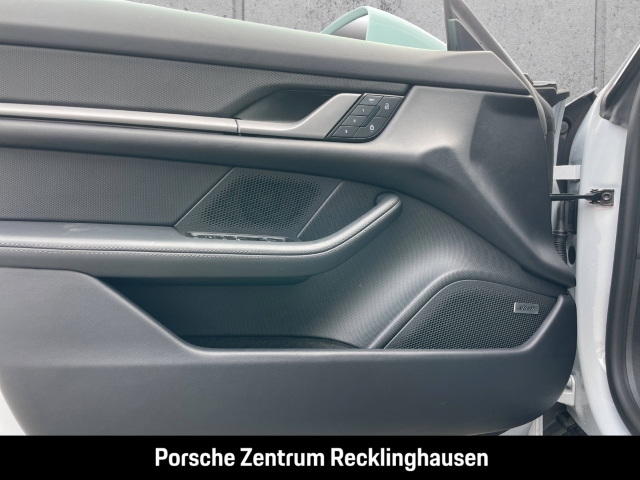 Porsche Taycan 4 Cross Turismo Surround-View LED-Matrix