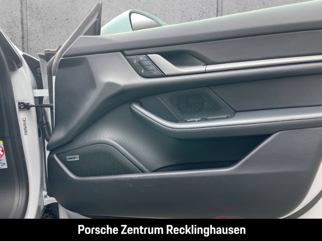 Porsche Taycan 4 Cross Turismo Surround-View LED-Matrix