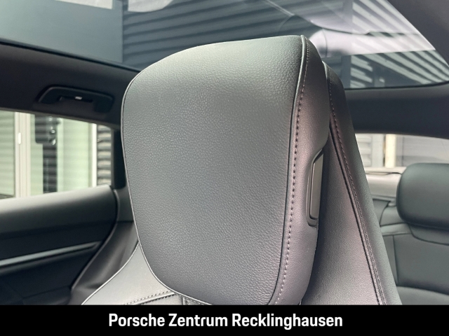 Porsche Taycan 4 Cross Turismo Surround-View LED-Matrix